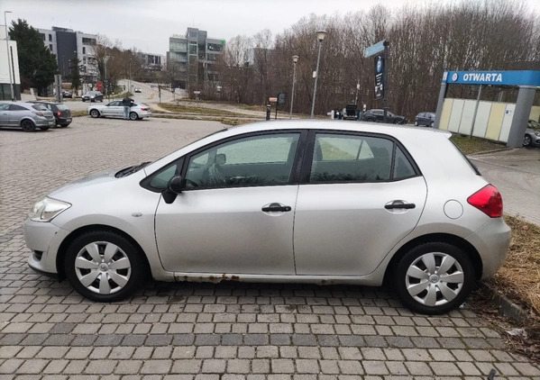 Toyota Auris cena 14500 przebieg: 189000, rok produkcji 2009 z Gdańsk małe 352